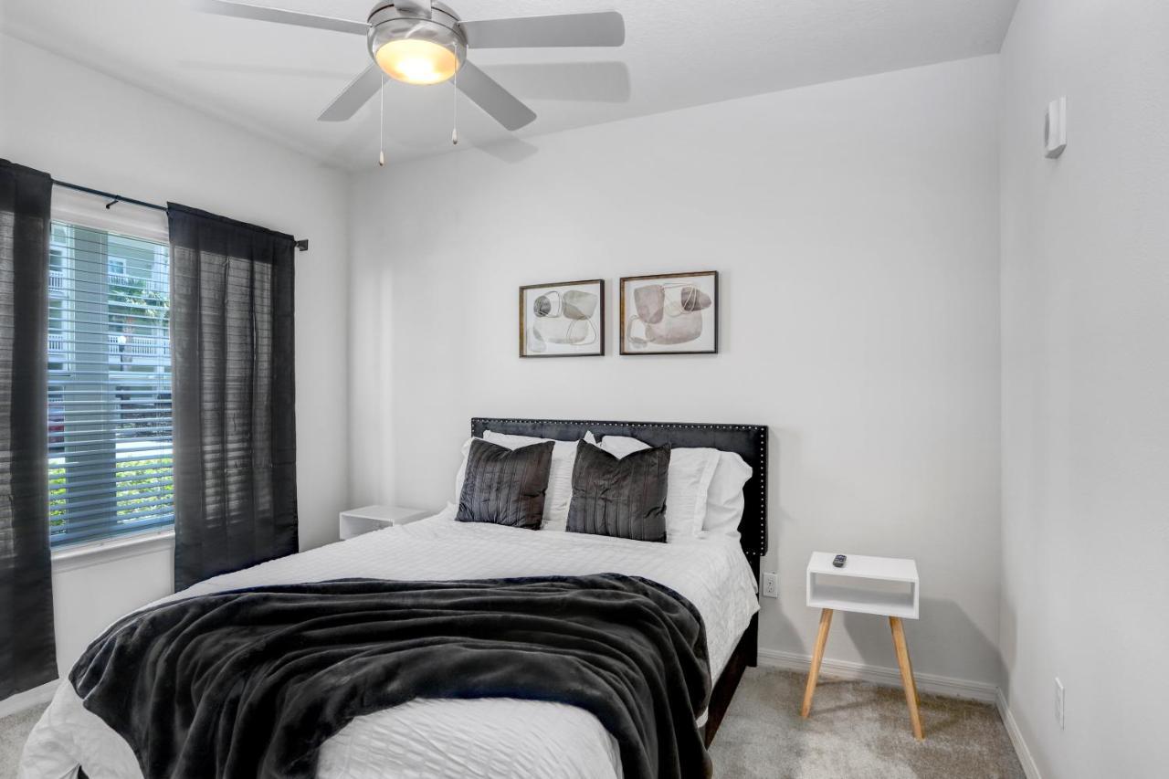 2-Bedroom Eccentric Oasis Tampa Exterior photo